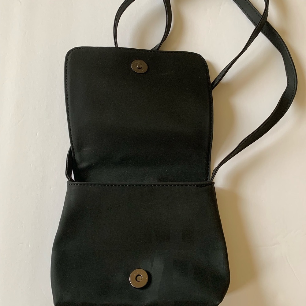DKNY Black cross body purse - Picture 3 of 6